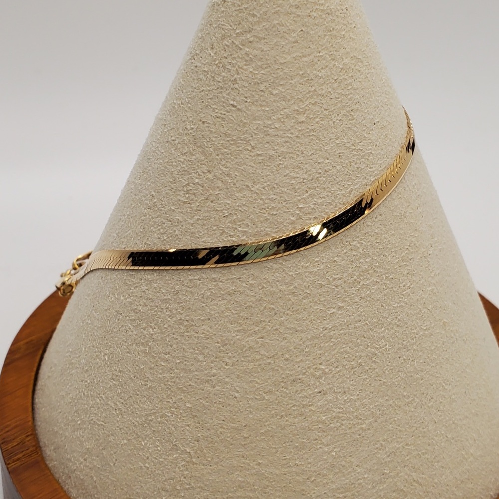 14k Solid Gold Herringbone Bracelet - Picture 12 of 12